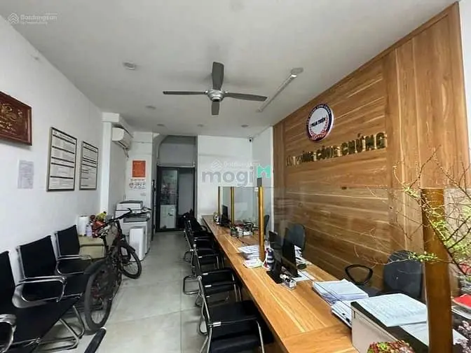 Bán Nhà Mặt Phố Khúc Thừa Dụ | Hàng Hiếm | 40M2 | Mt 4M | Giá 33 Tỷ