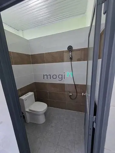 Bán Nhà 127M2 (6.1M X 21M) Đường Nguyễn Văn Thạnh Kế Bên Vinhomes