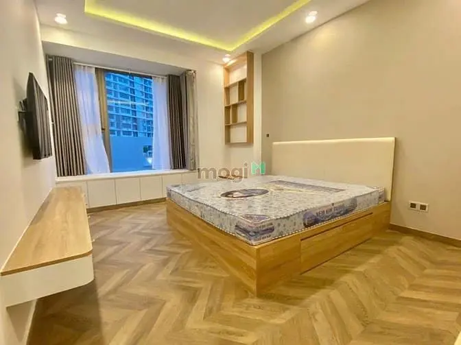 Gấp ! Ch Midtown M5 2Pn Chính Chủ Cho Thuê View Biệt Thự , Dt 84M2