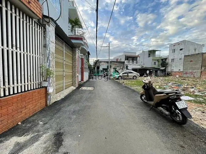 Bán Lô Đất 65M2 Hẻm Xe Hơi Đường 475 Phước Long B.