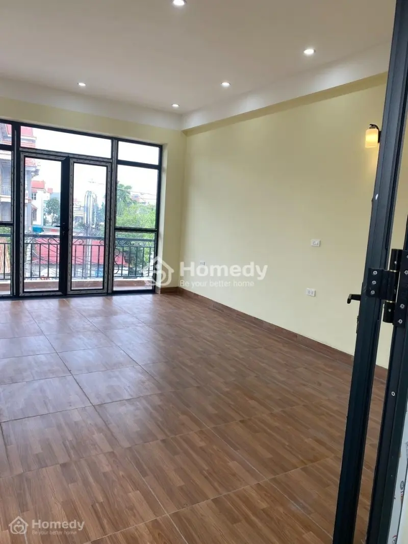 Cho Thuê Nhà Riêng Ở, Kinh Doanh, Văn Phòng, Spa. Dt 260M2, 65M2/Sàn, Đường Rộng 5 Ô Tô Tránh Nhau