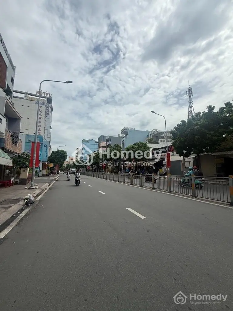 Bán Nhà Mặt Tiền Luỹ Bán Bích, Gần Ngã Tư Hoà Bình.