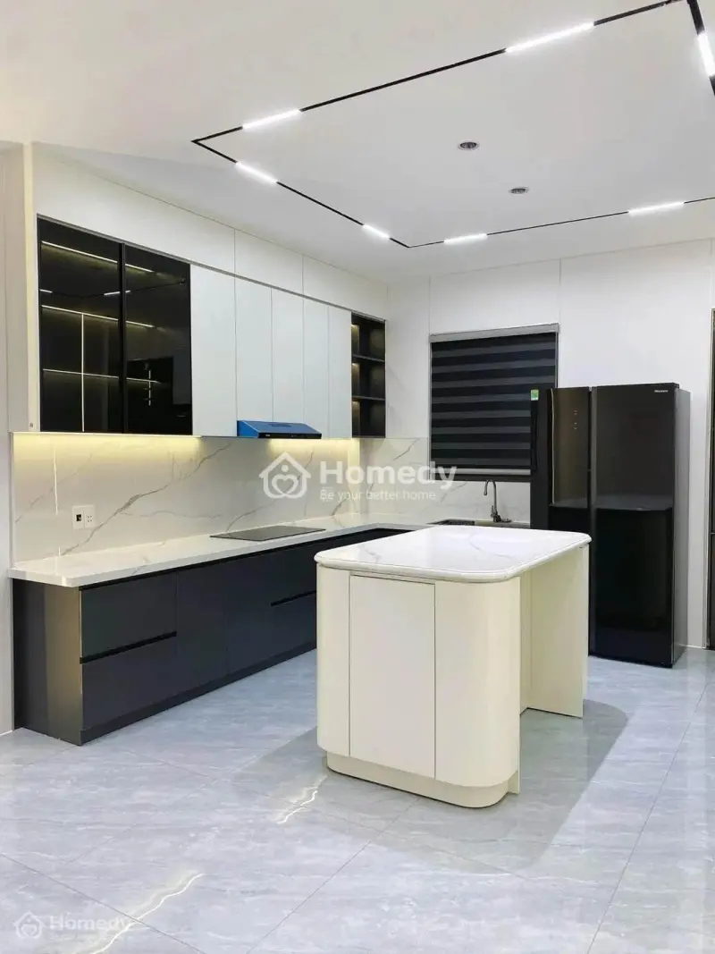 Bán Nhà Tây Hồ - 36M - 6 Tầng - Nhỉnh 10 Tỷ - Full Nội Thất