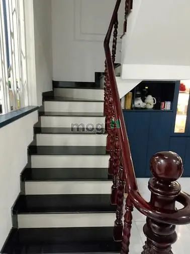 Bán Nhà 1 Trệt 2 Lầu 2Mt , Hxh , Phường Plb , Đỗ Xuân Hợp , Q.9