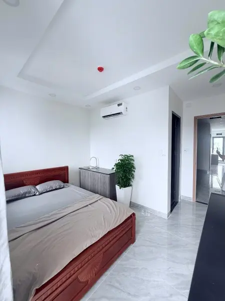 Cho Thuê Phòng Ban Công 1/Hà Huy Giáp Ngay Sát Bến Xe Ngã Tư Ga