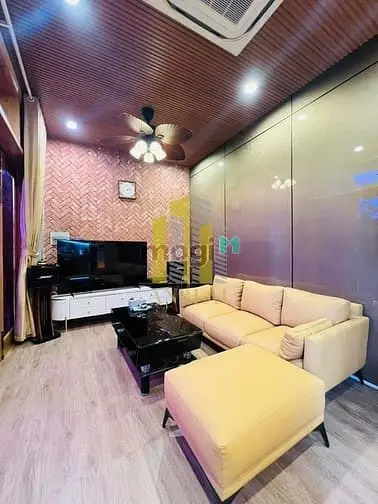 Biệt Thự Vườn Khuôn Viên 350M2 Có Hồ Bơi Giá 65 Triệu