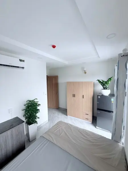 Cho Thuê Phòng Ban Công 1/Hà Huy Giáp Ngay Sát Bến Xe Ngã Tư Ga