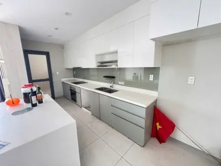 Giá 12Tr/Th, The Useful (The Era) Lạc Long Quân, Tb, 95M2, 3Pn, 2Wc.