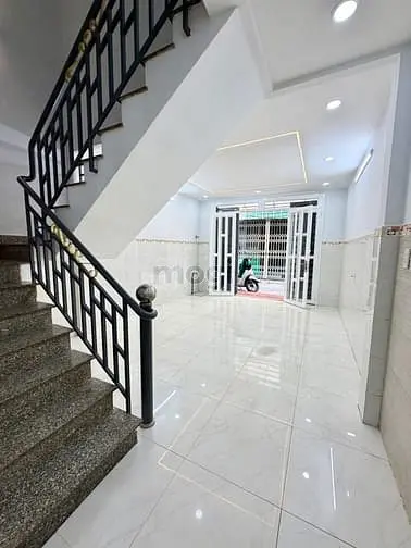Gấp Bán Tết Nhà Mới 2Tầng Nhỉnh 4 Tỷ Ô Tô Đỗ Cửa Bình Tân Giáp Tân Phú