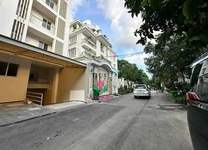 Mặt Bằng Trống Suốt Kinh Doanh Trục Xuân Thủy (120M2). Giá 40Tr/Th