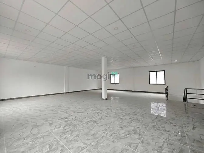 Cho Thuê Nhà Góc 2 Mt 2 Tầng Trống Suốt Hà Huy Giáp, P.thạnh Lộc, Dtsd