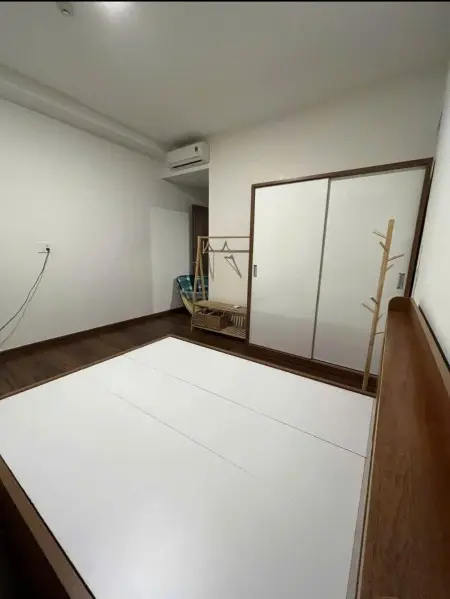 Giá 12Tr/Th, The Useful (The Era) Lạc Long Quân, Tb, 110M2, 3Pn, Nhà Trống.