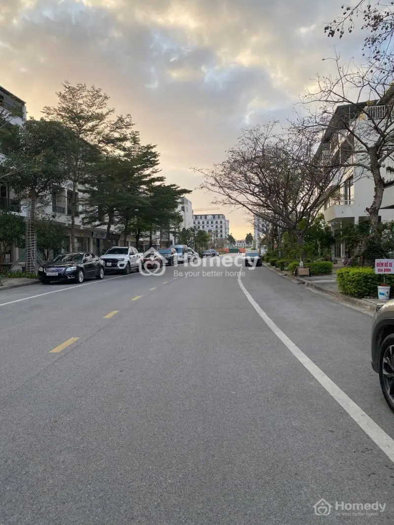 Bán Nhanh Biệt Thự Liền Kề- Căn Góc 3 Mặt Thoáng Kdl Trung Tâm Bãi Cháy