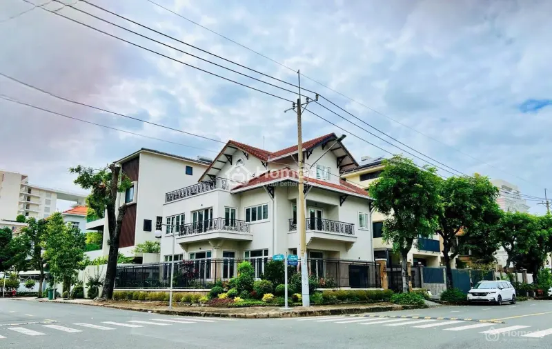 Cần Cho Thuê Villas Đơn Lập Khu Cảnh Đồi Tại Đô Thị Phú Mỹ Hưng 📍Vị Trí Góc 2 Mặt Tiền Trung Tâm