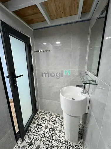 Cho Thuê Căn Hộ Có Gác, Ban Công, Full Nội Thất, Thang Máy, Bình Thạnh