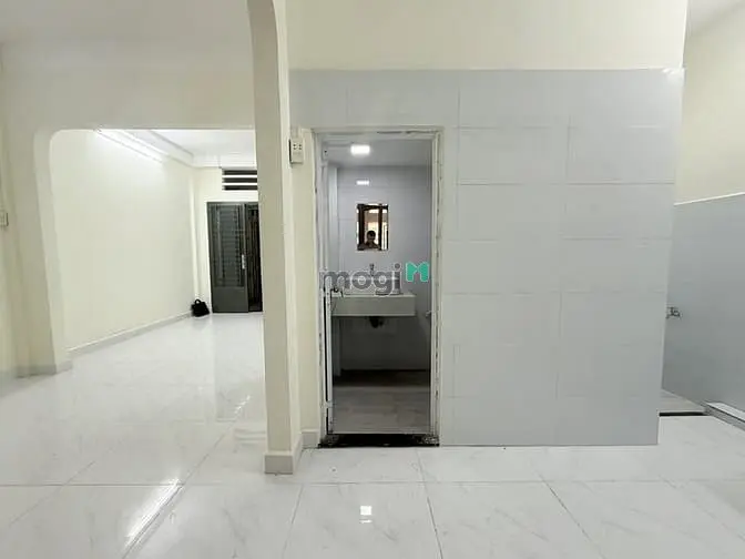 Căn Hộ Cc Phan Văn Trị, Q.bình Thạnh, 63M2 (4.5X13.7M), 2Pn, Gần Emart