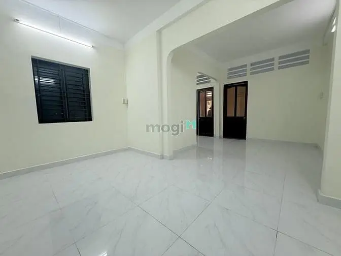 Căn Hộ Cc Phan Văn Trị, Q.bình Thạnh, 63M2 (4.5X13.7M), 2Pn, Gần Emart