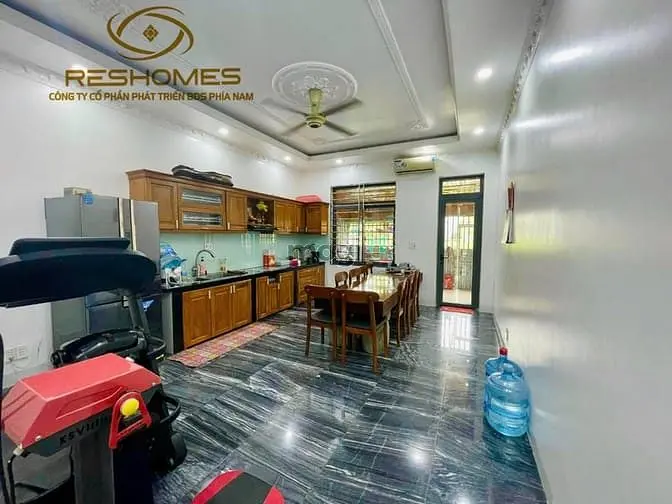 Cho Thuê Nhà Nguyên Căn 1T3L Mặt Tiền Ngay Song Ngữ Lạc Hồng