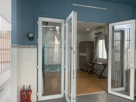 Phòng Ban Công 35M2 Khánh Hội Q.4