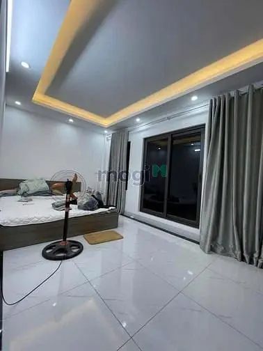 Gấp Nhà Đẹp Đầu Ngõ Trương Định, Hbt Giá 9 Tỷ, 35M2X5T, Ngõ Gần