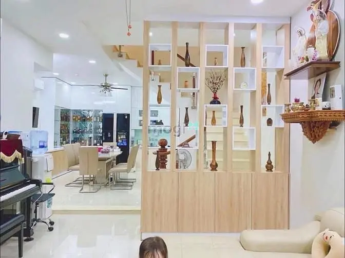 Nhà Đẹp Lê Văn Sỹ Quận 3 - Tặng Nội Thất Cao Cấp