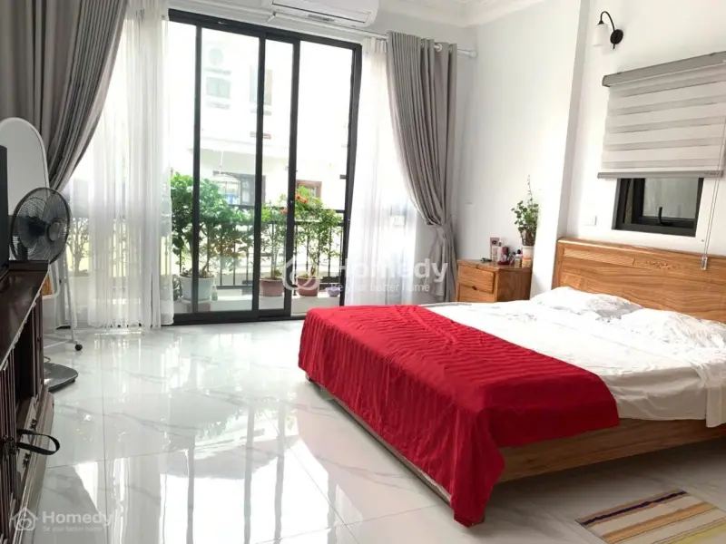 Rẻ Nhất Khu Vực, Nhà Đẹp Ở Ngay, Gần Hồ, Ô Tô, 40M Mặt Tiền 4M