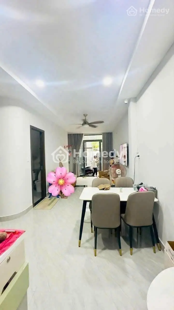 Kẹt Tiền Bán Nhà Nguyễn Duy Trinh, Quận 2. Giá 2,9 Tỷ, Dt 56M2, Lh Như 0766372***, Hẻm Xe Hơi Rộng