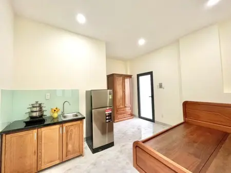 Phòng Mới Xây Đủ Nội Thất - Bảo Vệ 24/7 Lê Thị Chợ