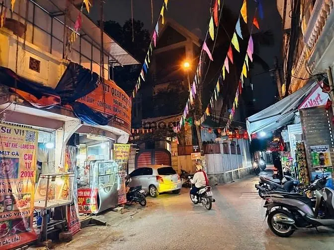 Phố Cầu Giấy – Cầu Giấy – Ô Tô – 141 M2 – 3 Tầng – Mt 8.4 M – 38.3 Tỷ.