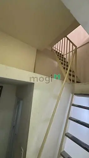 Q1 - Trần Hưng Đạo- Hẻm Ô Tô Thông-3 Tầng Kiên Cố 4Pn- Giá Tốt