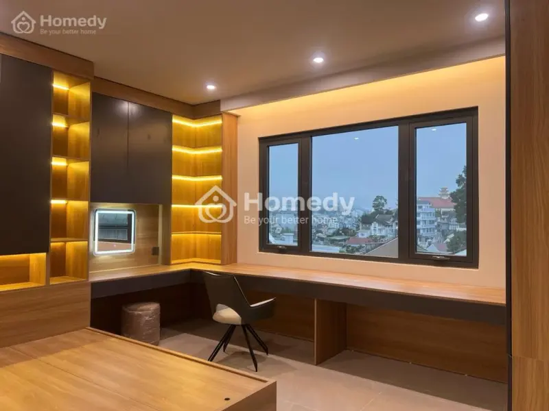 🌟 Nhà 05 Tầng Mặt Tiền Trung Tâm Đà Lạt – 15 Tỷ 🌟