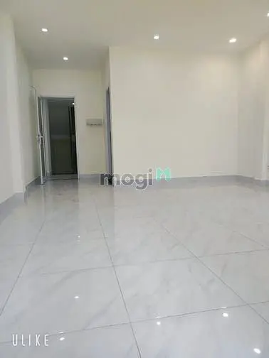 Q3- Trần Quang Diệu- 64M2- Sát Mặt Tiền - Ngang Gần 5M Dt 20Tr/Th