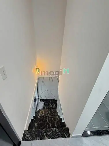 Hot! Nhà Đẹp Ở Liền 3 Tầng Mặt Tiền Hẻm 4M Huỳnh Tấn Phát, Quận 7