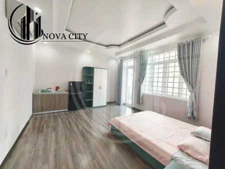 Chính Chủ Cho Thuê Mới Tinh Ban Công View Đẹp Có Thang Máy