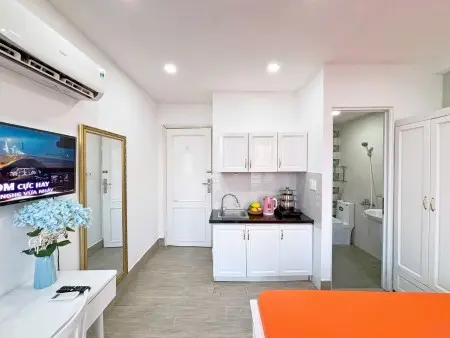 Phòng Ban Công Giá Tốt Ngay Chợ Bàu Sen Q5