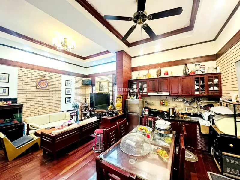 Nhà Đẹp Phố Nguyễn Trãi, Lô Góc, Ngõ Rộng, 100M Ra Mặt Phố. Dt 68M2, 4 Tầng, Mt 5.8M. Giá 10 Tỷ