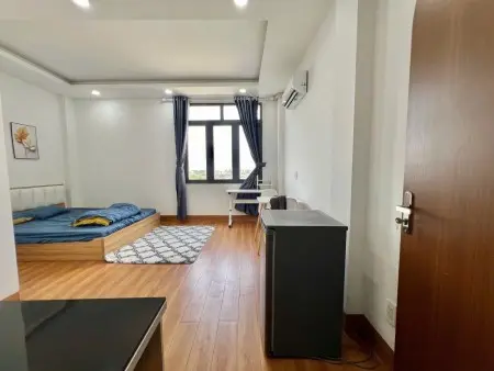 Giá Thuê: 2 Triệu/Tháng Cho Thuê Phòng Ban Công 1/Hà Huy Giáp Ngay Sát Bến Xe Ngã Tư Ga Vị