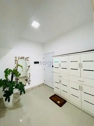 Cho Thuê Căn Hộ Chung Cư Cao Cấp Happy Valley, 100M2, 2Pn, 2Wc.