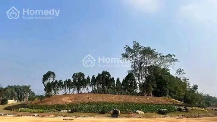 “Biệt Thự Ven Hồ 120Ha – Sổ Đỏ Lâu Dài – Còn Căn Đẹp, Liên Hệ Ngay!”