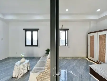 Chính Chủ Khai Trương Phòng Mới Xây 1Pn Tách Bếp Siêu Thoáng Ngay Đh Nguyễn Tất Thành