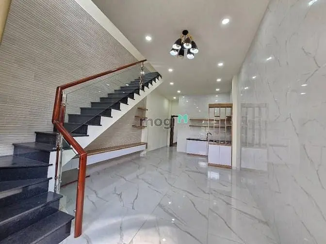 Bán Nhà Đẹp Hẻm Xe Hơi 5M - 63M2 - 3 Tầng, 4 Phòng Ngủ - Hoàng Hữu Nam