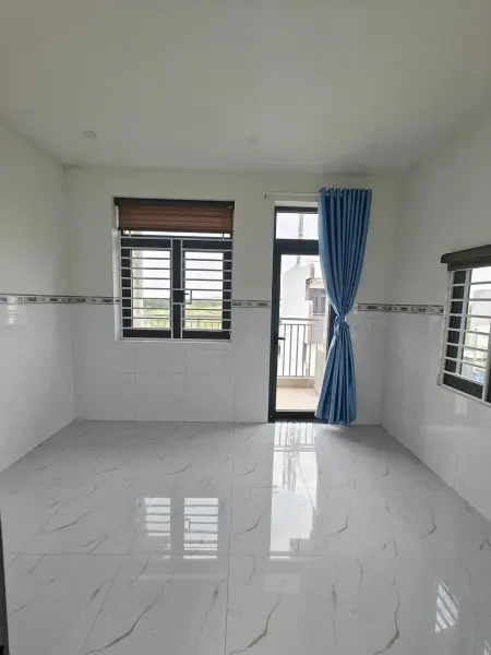 Cho Thuê Nhà Nguyên Căn 135 M . 5P Ngủ, 3W C, 1 P Khách, Gần Cty Sam Sung Khu Công Nghệ Cao Q 9,Fpt.