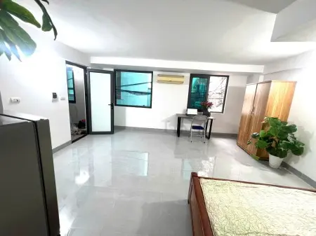 Cho Thuê Phòng Trọ Nguyên Xá 32M2 Giá 3,6 Gần Đại Học Công Nghiệp, Nhà Thang Máy