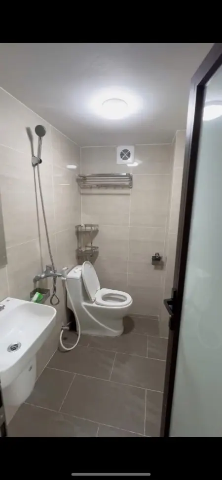 Nhượng Phòng Trọ 30M² - Full Đồ - Siêu Thoáng Tại Phú Mỹ, Mỹ Đình