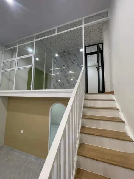 Nguyên Căn 1 Trệt 1 Lầu Có Sẵn Nội Thất Mới 100% Có Máy Giặt Riêng