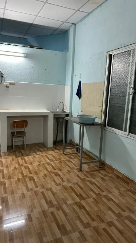 Cho Thuê Nhà Cấp 4 Nhỏ 24M2, Thoáng Đãng, Wifi Miễn Phí, Đường 2 Ô Tô Tránh Nhau, Có Nơi Đậu Ô Tô