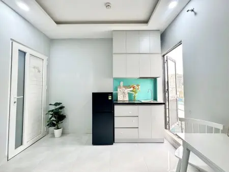 Phòng Cửa Sổ Đón Nắng Full Tiện Nghi - Tân Sơn Phạm Văn Bạch