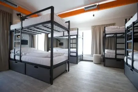 Homestay Ktx Tại Ngõ 413 Hoàng Quốc Việt, Phòng Ở 4-6 Ng/ Phòng. ( Trọ Full Nữ ) Giá 1650K/1 Tháng