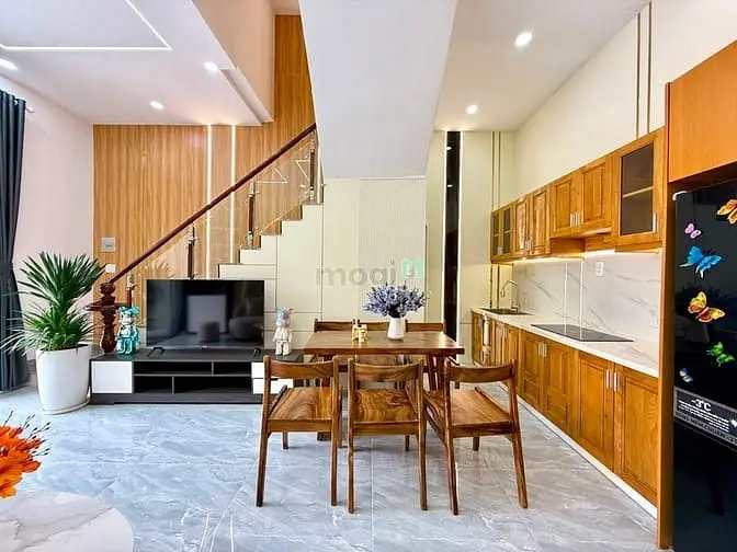 Nhà Bên Ubp Và Trường Học, Dt:5X12M, Trệt, 2Lầu, 4Pn, P.thờ, Sân Trước