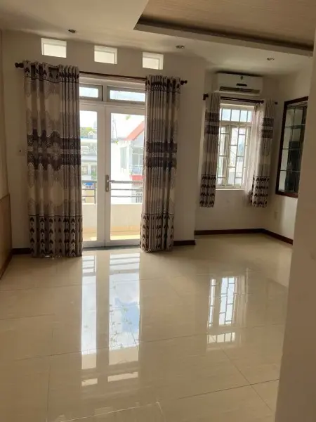 Phòng Mới 24M2 Full Nội Thất 5Tr - Đường Bùi Quang Là